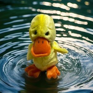 Ty Classic Quackers the Yellow Duck 2000 EUC With  Paper Hang Tag